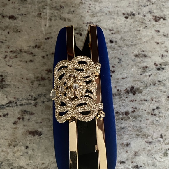 Velvet Diamond Clutch - Picture 6 of 8